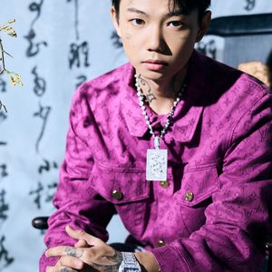 丰满少妇激情自慰露白浆
